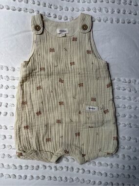 NWOT newbie Cream Baby Romper with Brown Bear Print